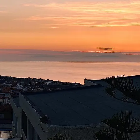 Cheerful 3 Bedroom Town House With Garage Сasa de vacaciones *