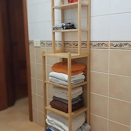 Cheerful 3 Bedroom Town House With Garage Сasa de vacaciones Tegueste