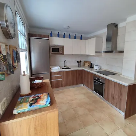 Cheerful 3 Bedroom Town House With Garage * Tegueste