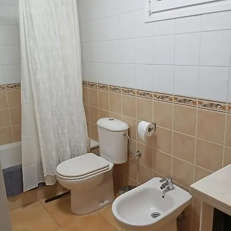 Cheerful 3 Bedroom Town House With Garage Vakantiehuis Tegueste