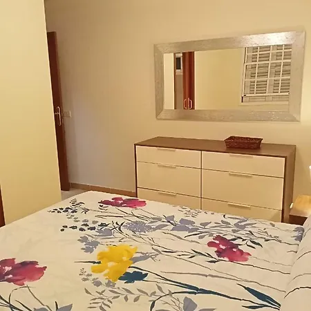 Cheerful 3 Bedroom Town House With Garage Tegueste
